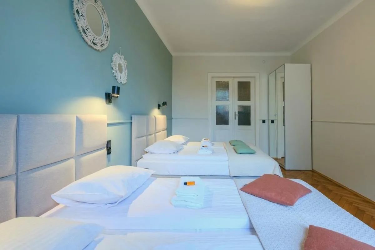 Classic Apartments Pilsudskiego Street Cracovie Pologne